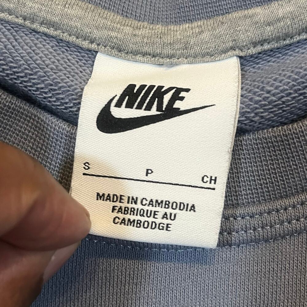 Nike Gray Crewneck Sweatshirt Women S Swoosh Logo Pullover Athleisure Lavender  - Picture 2 of 5
